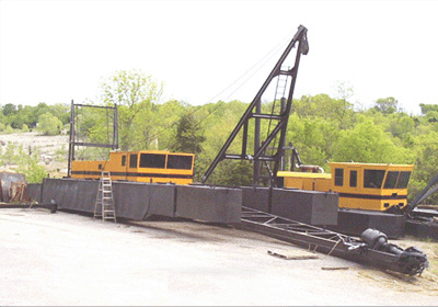 安裝中的挖泥船